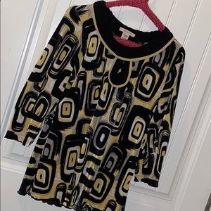 Covington ribbed fabric 3/4 sleeve fitted cuff